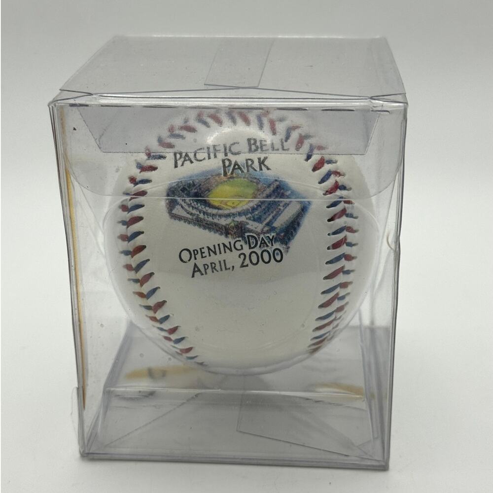 MLB San Francisco Giants Commemorative Baseball Pacific Bell Park 2000 w Case